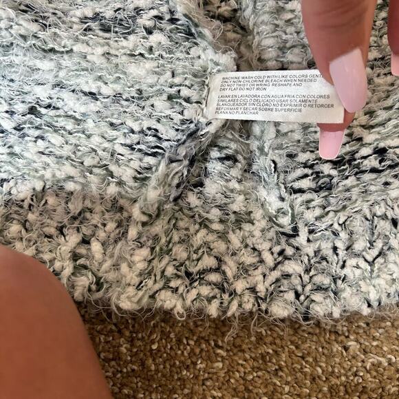 Madison Lilly cardigan sweater open front pockets eyelash gray white SZ MD - Picture 9 of 11